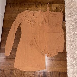 SKIMS SLEEP HENLEY DRESS, SLEEP TANK, SLEEP SHORT BUNDLE CAMEL XS